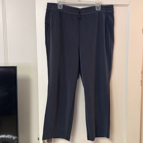 Lululemon Softstreme High-Rise Straight Leg Crop Pants Black/Charcoal Gray Sz 16 - Picture 5 of 15